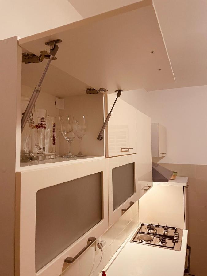 Central Single House With Parking-Top Location! Novalja Exteriör bild