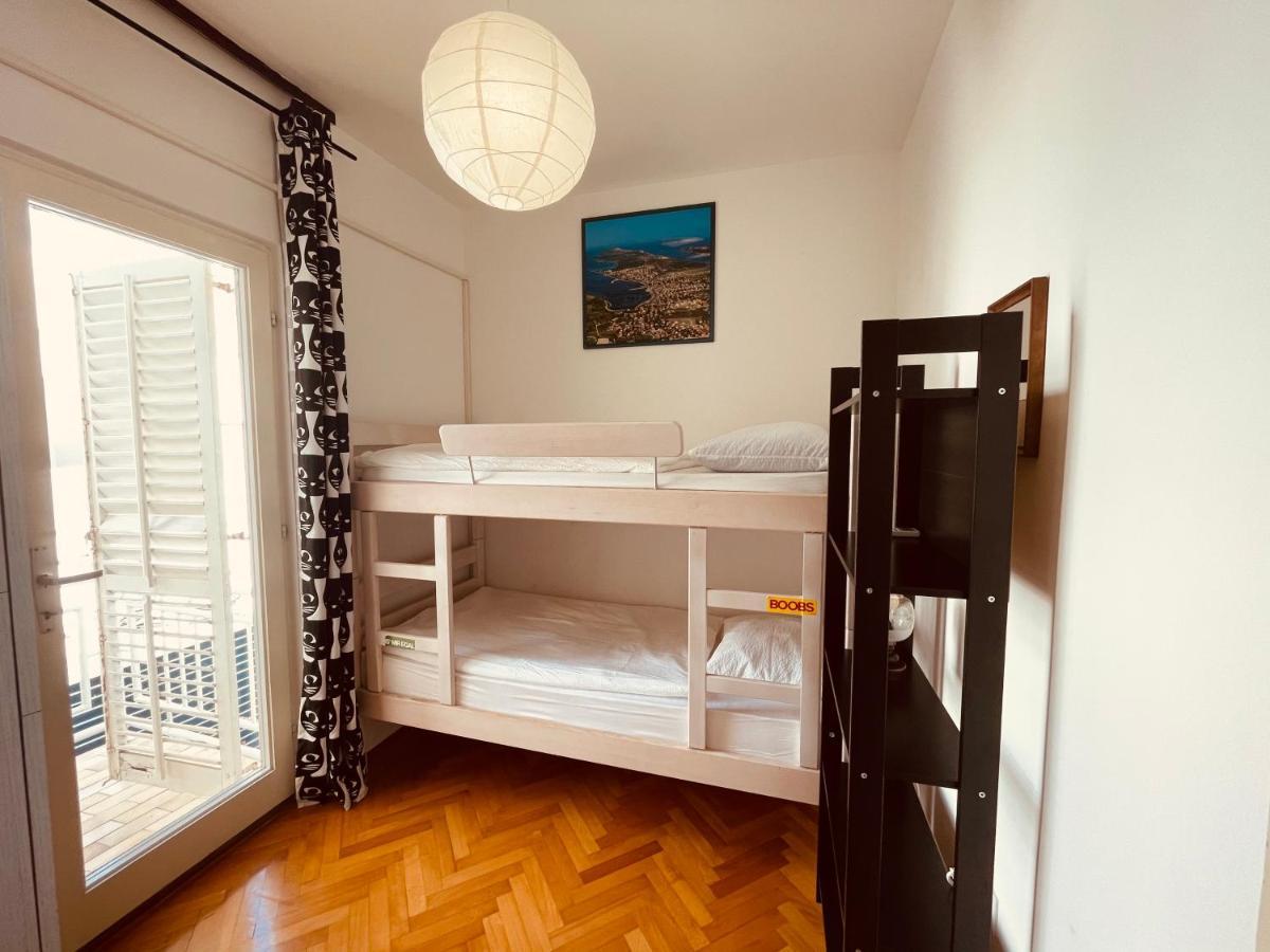 Central Single House With Parking-Top Location! Novalja Exteriör bild